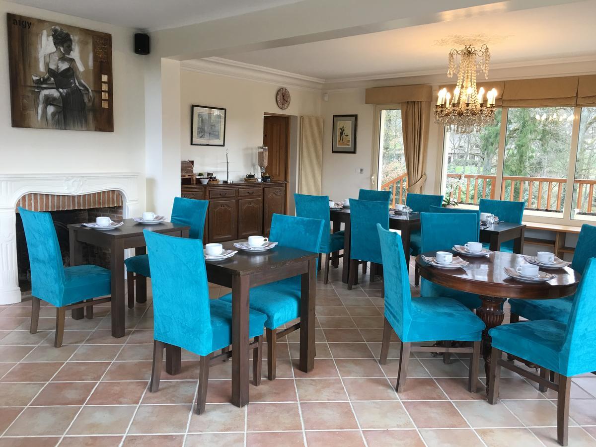 Au Charme Du Lac Espace Bien Etre Et Piscine Chauffe Proche Parc Et Restaurant Du Casino Forges-les-Eaux Ngoại thất bức ảnh